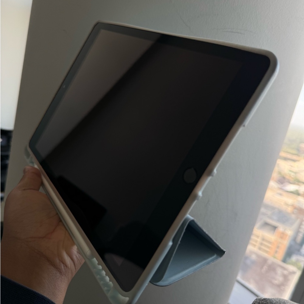 IPAD 9TH GENERATION.